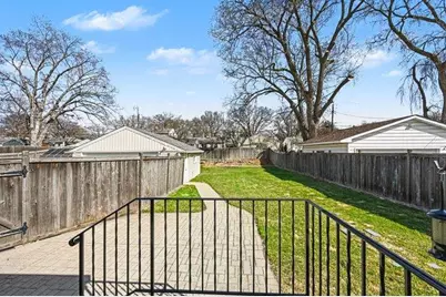 1925 Morgan Avenue, Saint Paul, MN 55116 - Photo 20