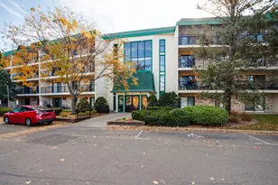 10401 Cedar Lake Rd, Hopkins, MN 55305 - Photo 2