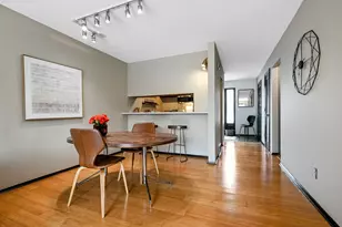 6158 Golden Valley Rd, Golden Valley, MN 55422 - Photo 8