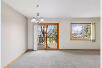 10719 Yukon Avenue S, Bloomington, MN 55438 - Photo 12