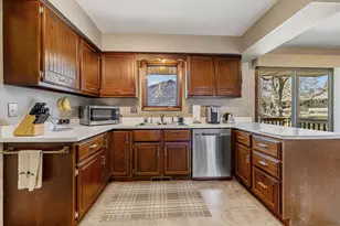 3219 Flag Ave N, New Hope, MN 55427 - Photo 6