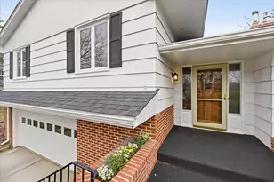 2311 Gettysburg Ave S, Saint Louis Park, MN 55426 - Photo 2