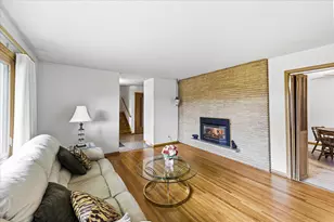 2311 Gettysburg Ave S, Saint Louis Park, MN 55426 - Photo 6