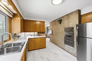 2311 Gettysburg Ave S, Saint Louis Park, MN 55426 - Photo 12