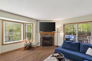 14213 Hibiscus Ct, Apple Valley, MN 55124 - Photo 10