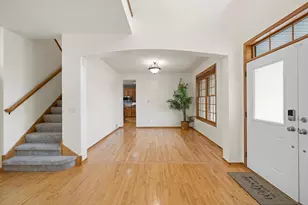 10803 Hawthorn Trail, Woodbury, MN 55129 - Photo 4