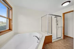 10803 Hawthorn Trail, Woodbury, MN 55129 - Photo 20