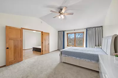 10803 Hawthorn Trail, Woodbury, MN 55129 - Photo 18