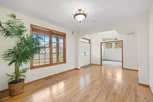 10803 Hawthorn Trail, Woodbury, MN 55129 - Photo 12