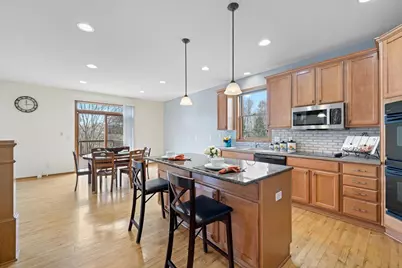 10803 Hawthorn Trail, Woodbury, MN 55129 - Photo 16