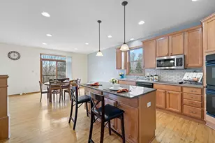 10803 Hawthorn Trail, Woodbury, MN 55129 - Photo 16