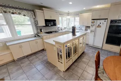 404 S Clayborn Avenue, Parkers Prairie, MN 56361 - Photo 10