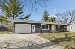 460 Selby Ave, Owatonna, MN 55060 - Photo 1