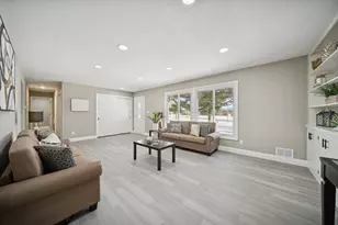 460 Selby Ave, Owatonna, MN 55060 - Photo 2