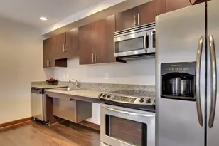 317 Groveland Ave, Minneapolis, MN 55403 - Photo 32