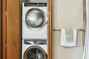 317 Groveland Ave, Minneapolis, MN 55403 - Photo 20