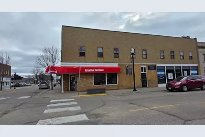 203 5th Street SW, Willmar, MN 56201 - Photo 2