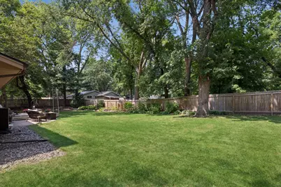 2100 W 107th Street, Bloomington, MN 55431 - Photo 22