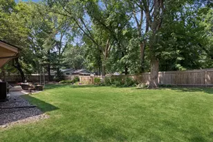 2100 W 107th St, Bloomington, MN 55431 - Photo 22