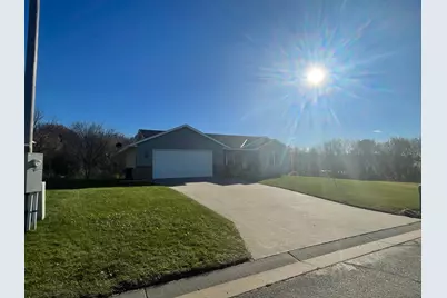 915 4th Avenue NE, Long Prairie, MN 56347 - Photo 2