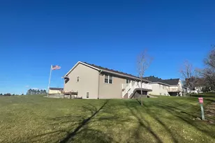 915 4th Ave NE, Long Prairie, MN 56347 - Photo 4