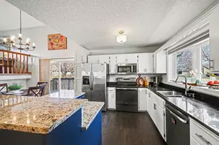 8092 Jody Ave S, Cottage Grove, MN 55016 - Photo 4