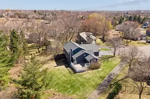 15345 41st Pl N, Plymouth, MN 55446 - Photo 2