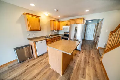 562 Pointe Ct SW, Rochester, MN 55902 - Photo 12