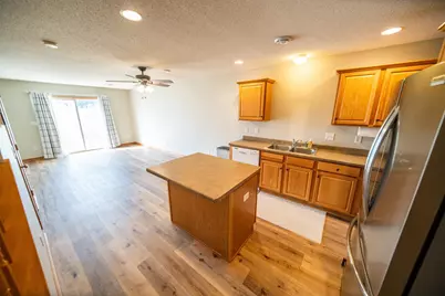 562 Pointe Ct SW, Rochester, MN 55902 - Photo 6