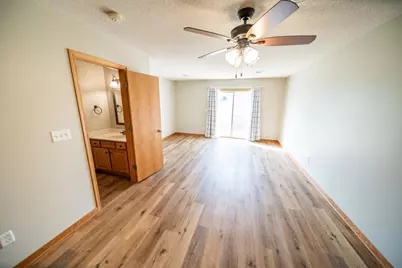 562 Pointe Ct SW, Rochester, MN 55902 - Photo 16