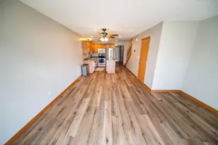 562 Pointe Ct SW, Rochester, MN 55902 - Photo 18