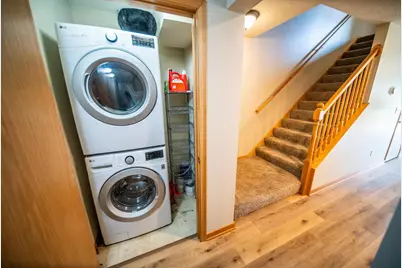 562 Pointe Ct SW, Rochester, MN 55902 - Photo 32