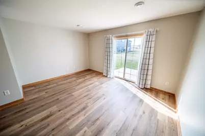 562 Pointe Ct SW, Rochester, MN 55902 - Photo 18