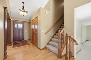 1100 Cherry Ct, Burnsville, MN 55306 - Photo 4