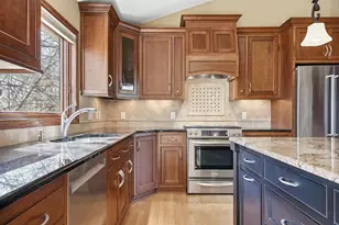 1100 Cherry Ct, Burnsville, MN 55306 - Photo 12