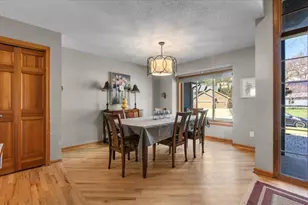 6709 Promontory Dr, Eden Prairie, MN 55346 - Photo 10