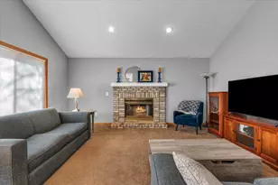6709 Promontory Dr, Eden Prairie, MN 55346 - Photo 16
