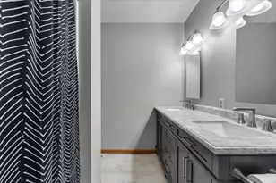 6709 Promontory Dr, Eden Prairie, MN 55346 - Photo 22