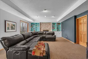 6709 Promontory Dr, Eden Prairie, MN 55346 - Photo 8