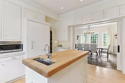 2308 W Lake Of The Isles Parkway, Minneapolis, MN 55405 - Photo 20