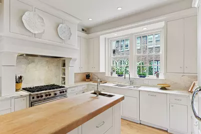 2308 W Lake Of The Isles Parkway, Minneapolis, MN 55405 - Photo 20