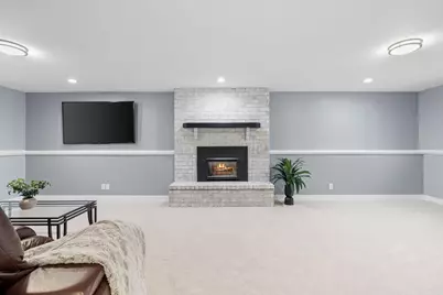 2129 Arkwright Street, Maplewood, MN 55117 - Photo 20