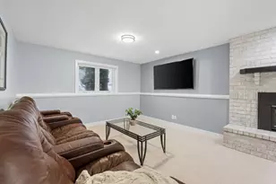 2129 Arkwright St, Maplewood, MN 55117 - Photo 22