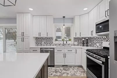 2129 Arkwright Street, Maplewood, MN 55117 - Photo 4