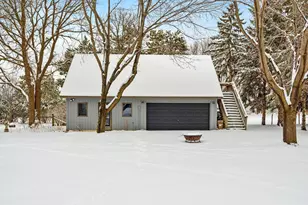 2129 Arkwright St, Maplewood, MN 55117 - Photo 32