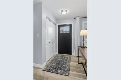 2129 Arkwright Street, Maplewood, MN 55117 - Photo 2