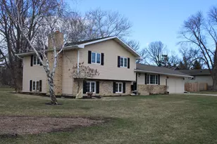 404 W 9th St, Morris, MN 56267 - Photo 4