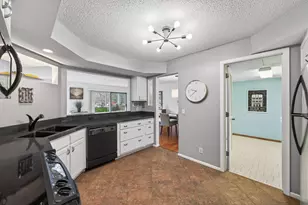 3020 St Albans Mill Rd, Hopkins, MN 55305 - Photo 18
