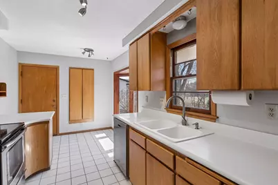 4225 Poplar Bridge Road, Bloomington, MN 55437 - Photo 18