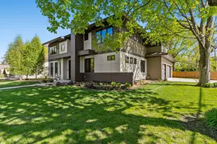 6113 Jeffrey Ln, Edina, MN 55436 - Photo 4